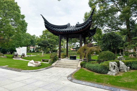 上海市奉贤区海湾园园区休息亭