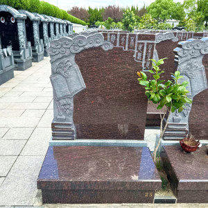 长青陵园传统立碑