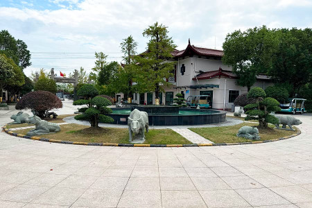 上海市奉贤区永福园陵喷泉景观图