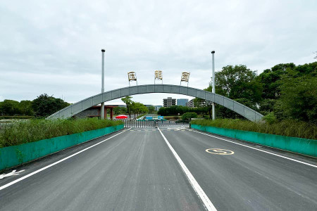 上海市浦东新区汇龙园陵园大门图