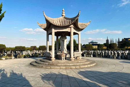 上海市金山区松隐山庄墓区环境图