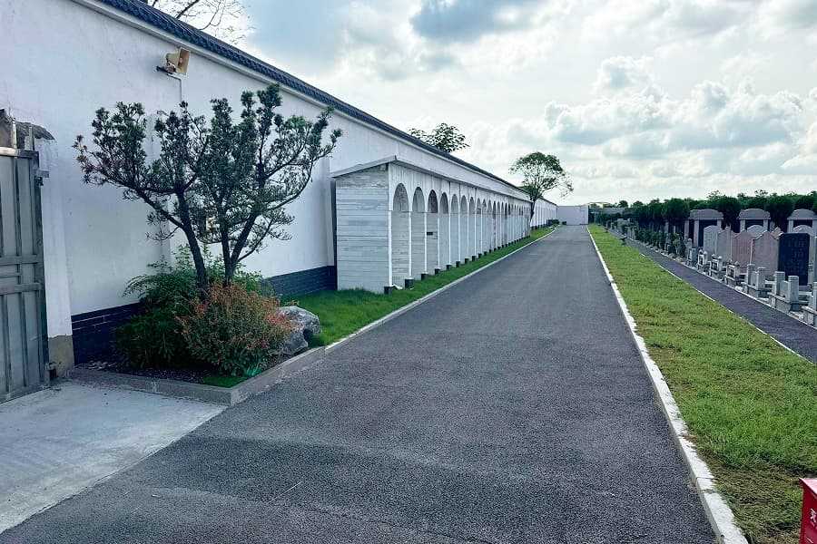 上海市青浦区九天陵园墓区环境图